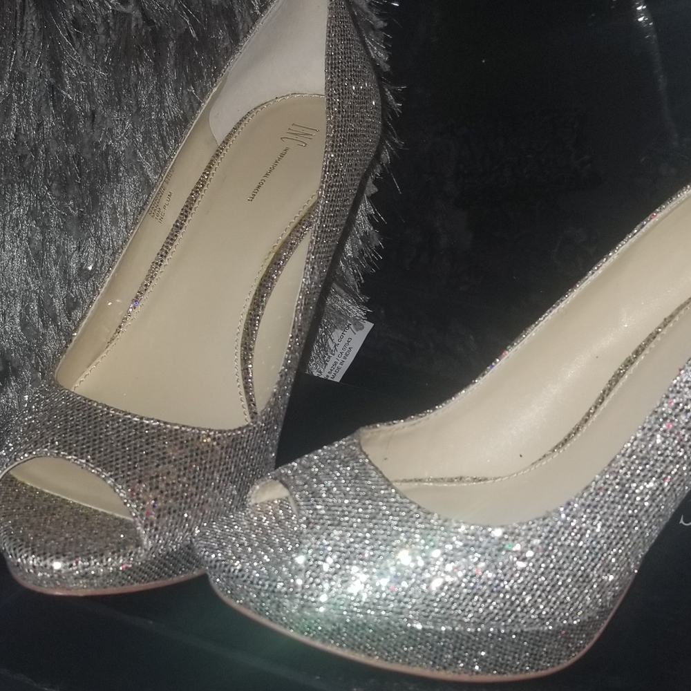 Shoes - Picture 2 of 2